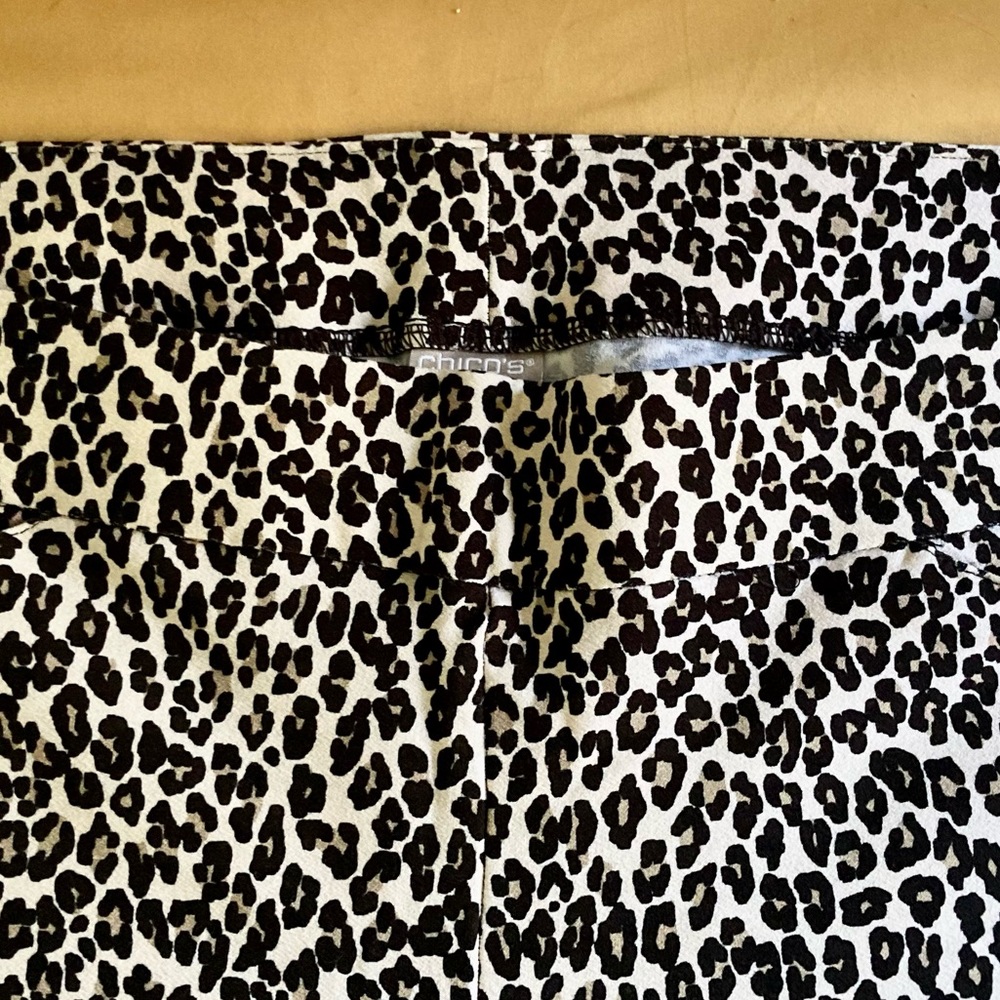 Cheetah crepe pant NWT